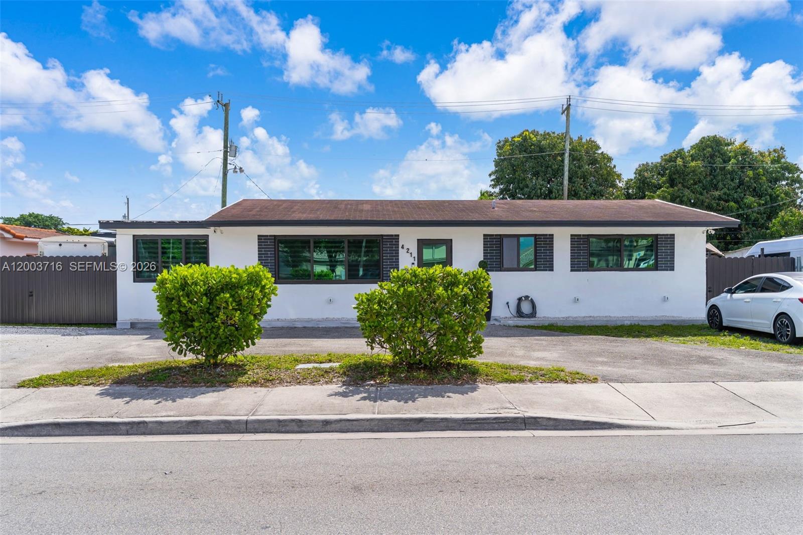 4211 W 8th Avenue, Hialeah, FL 33012, Hialeah