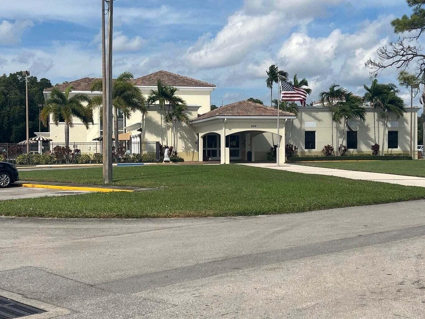 215 Sheffield I, West Palm Beach, FL 33417 photo 15