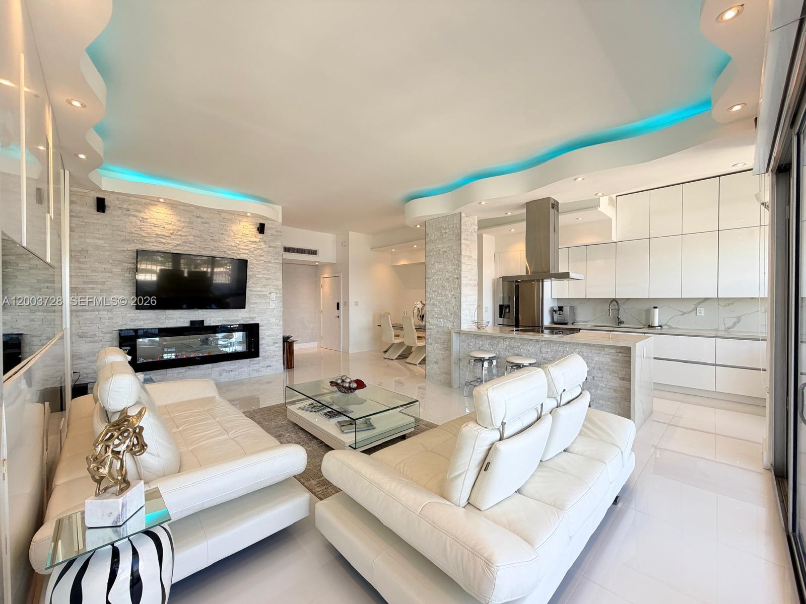 18041 Biscayne Boulevard PH01, Aventura, FL 33160, Aventura