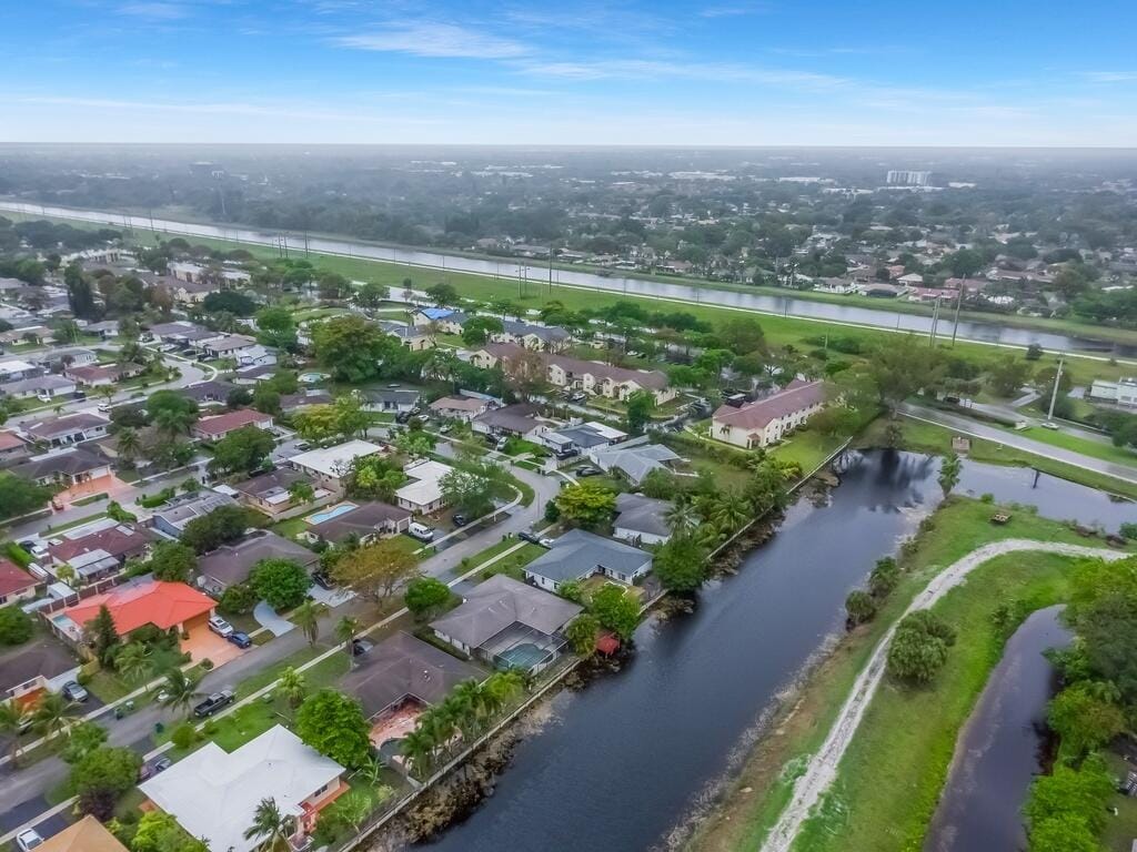 8270 NW 66th Terrace, Tamarac, FL 33321 photo 12