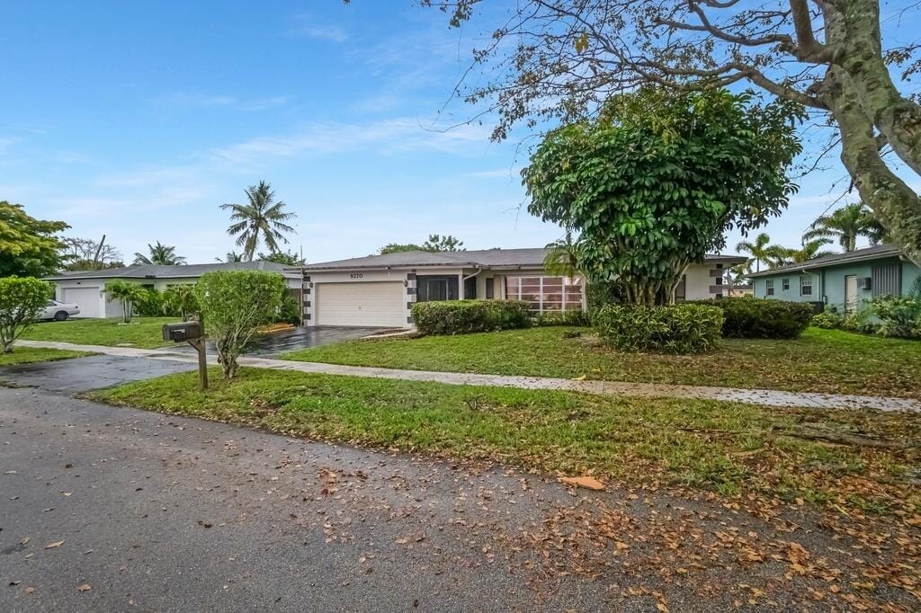 8270 NW 66th Terrace, Tamarac, FL 33321 photo 8