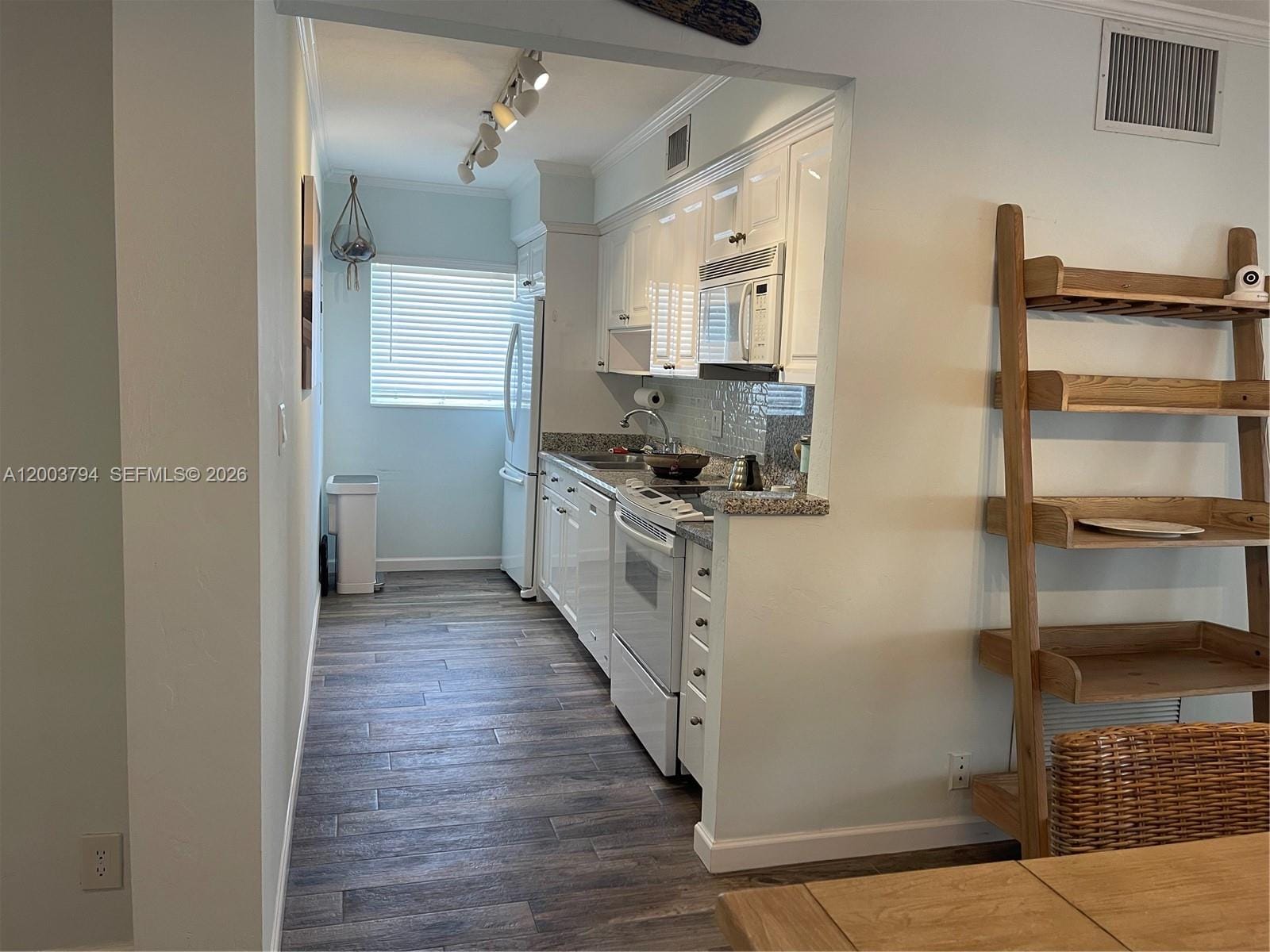 1775 Harbourview Drive 11 — photo 7