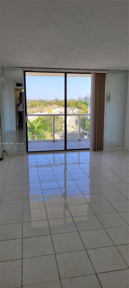 13499 Biscayne Boulevard 511, North Miami, FL 33181, North Miami