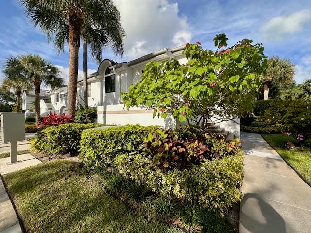 7449 Glendevon Lane 104, Delray Beach, FL 33446