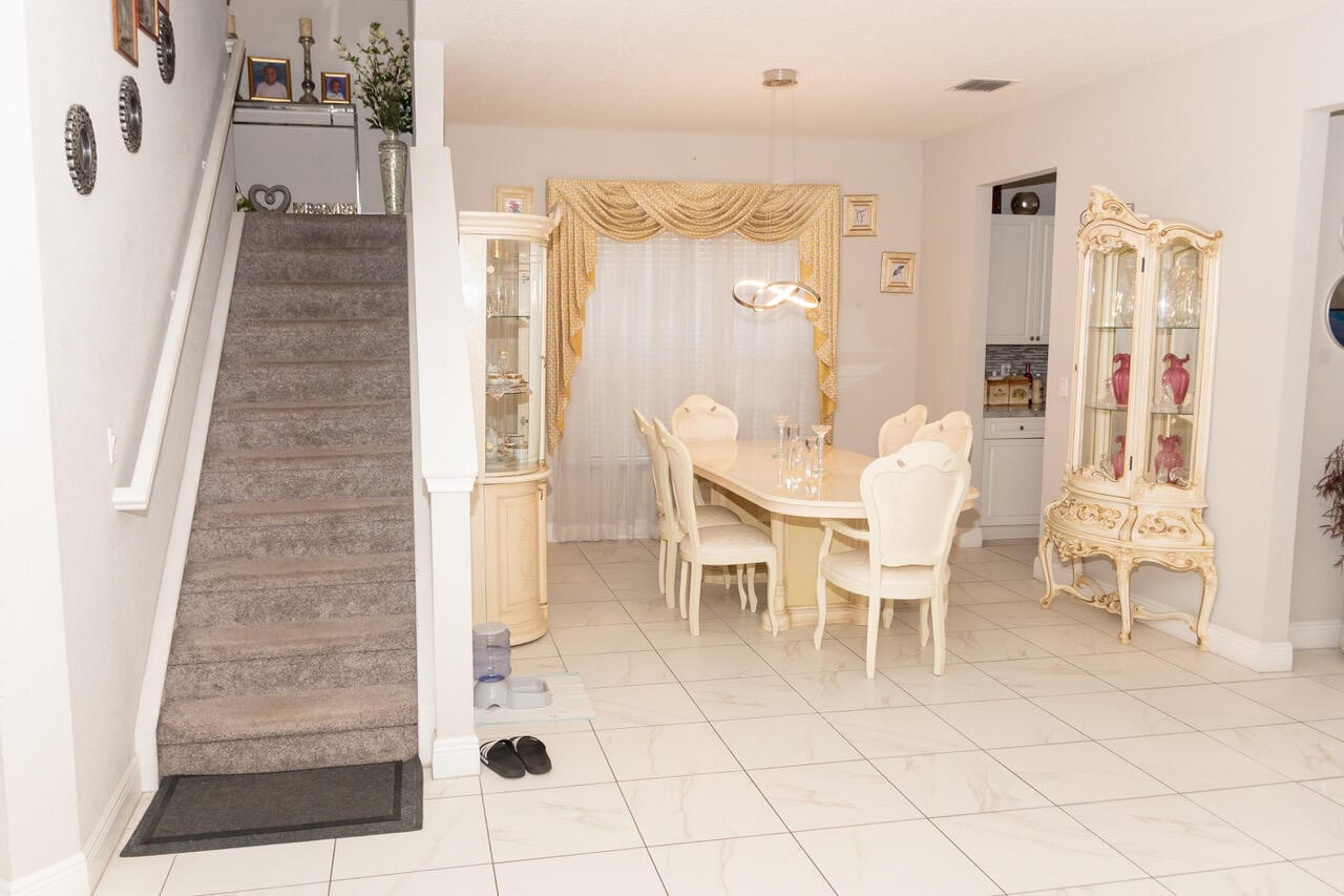 1300 NW Fiorenza Court, Port St. Lucie, FL 34986 photo 17