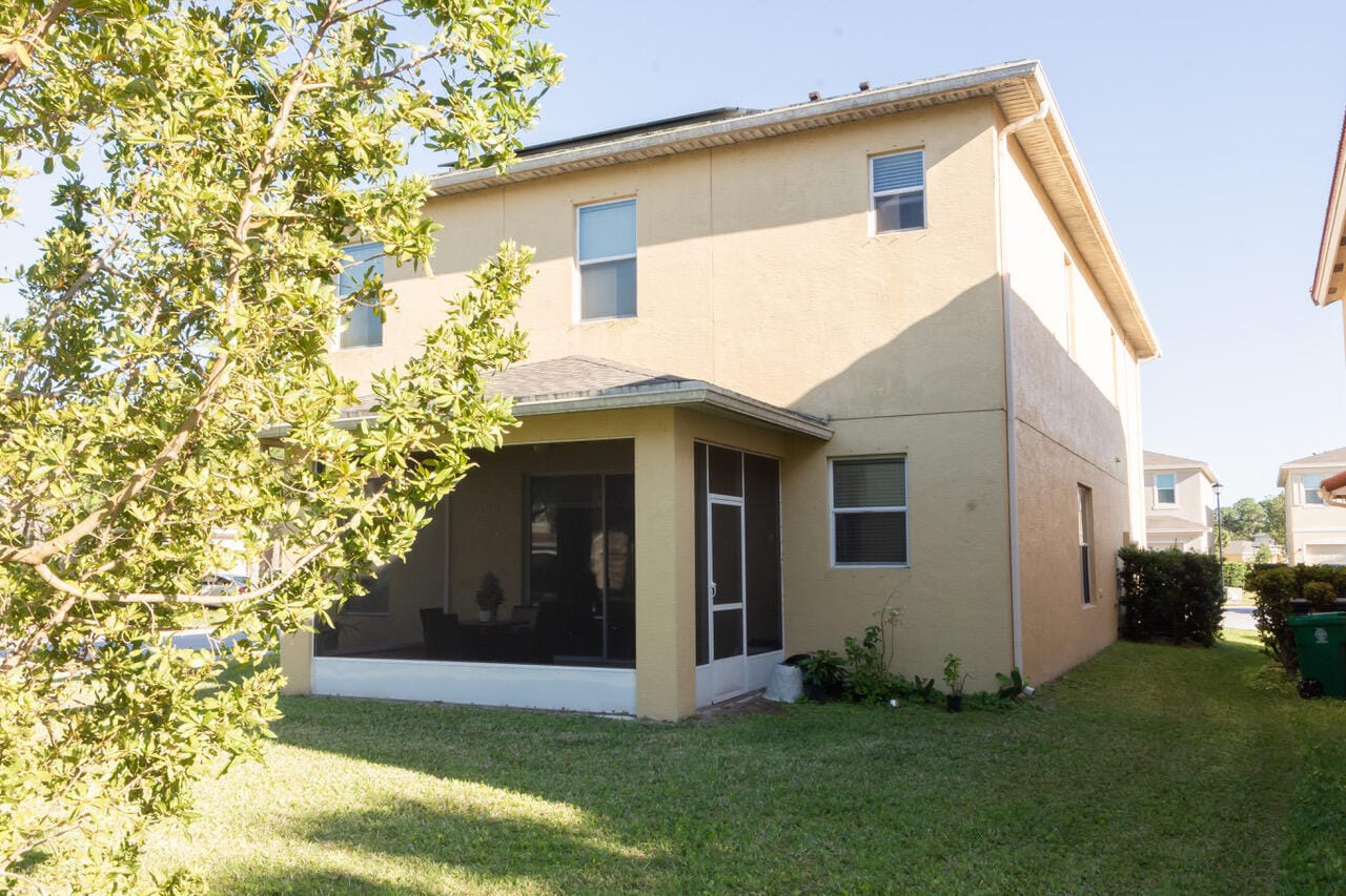 1300 NW Fiorenza Court — photo 3
