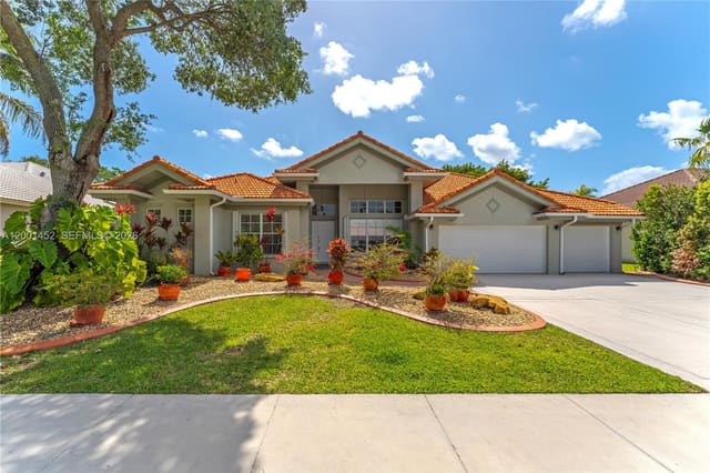 2625 Fairways Drive, sold in Fairways At Keys Gate, Homestead, FL