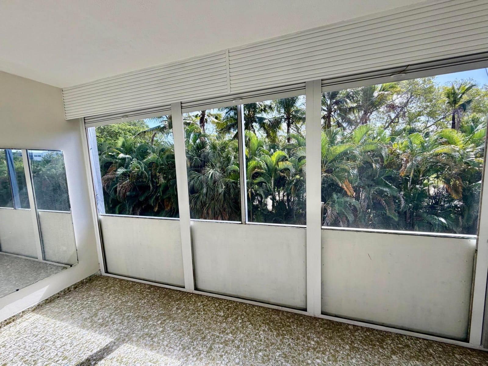 1000 NE 14th Avenue 304, Hallandale Beach, FL 33009 photo 4