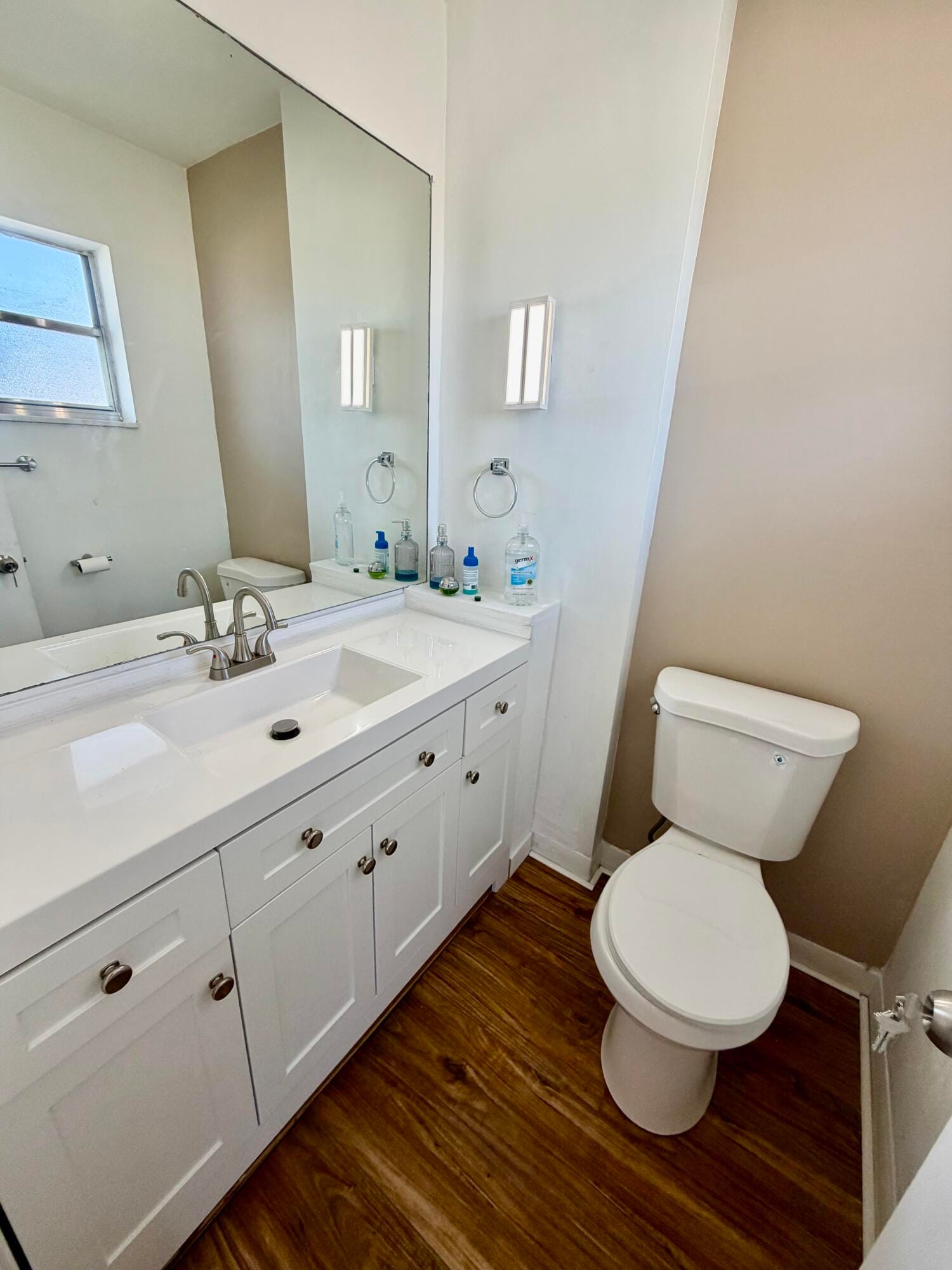 1000 NE 14th Avenue 304, Hallandale Beach, FL 33009 photo 9