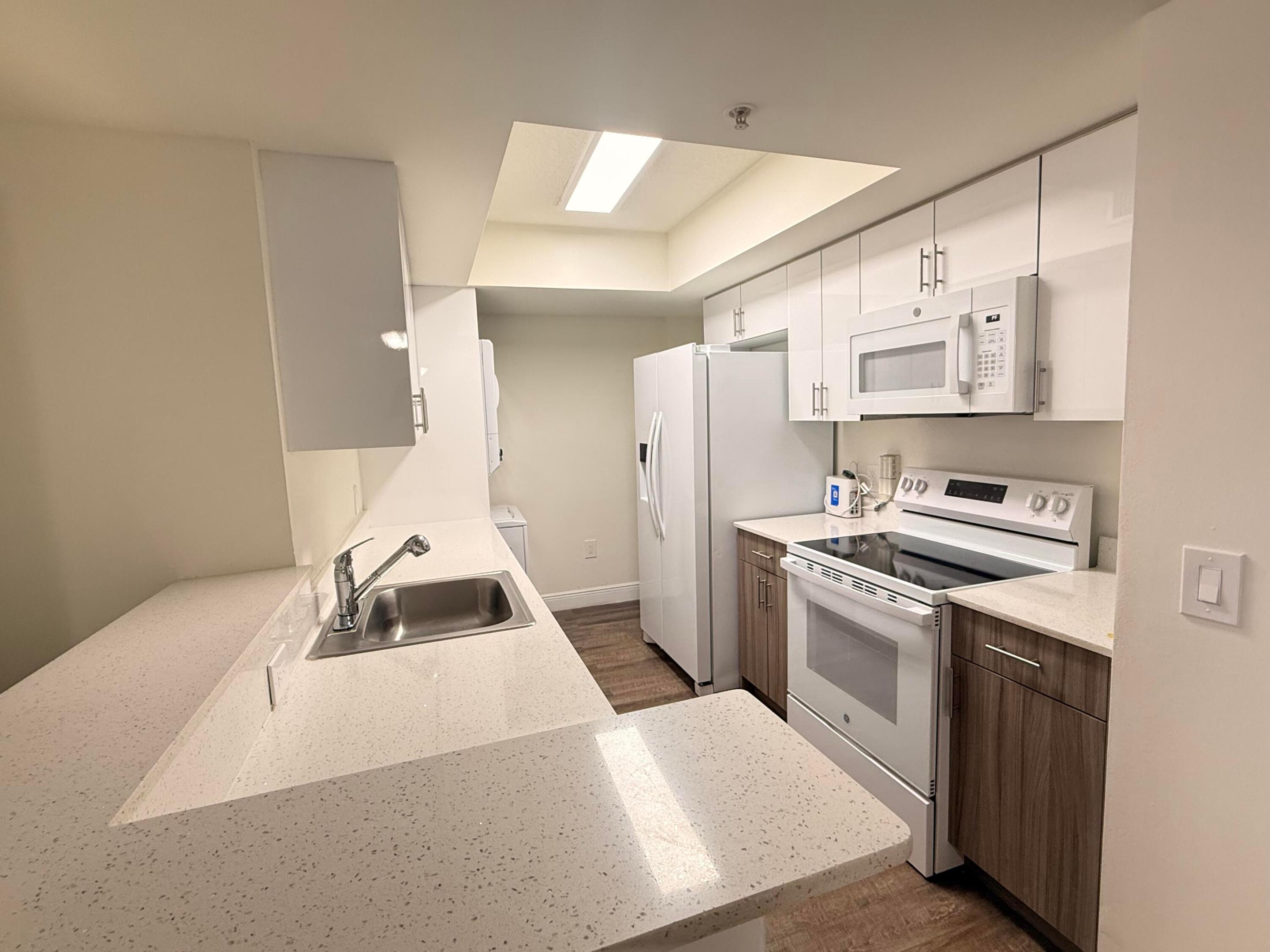 18335 NW 68 Avenue 245-406, Hialeah, FL 33015, Hialeah