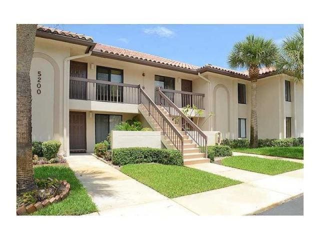 5200 E Club Circle 206, Boca Raton, FL 33487
