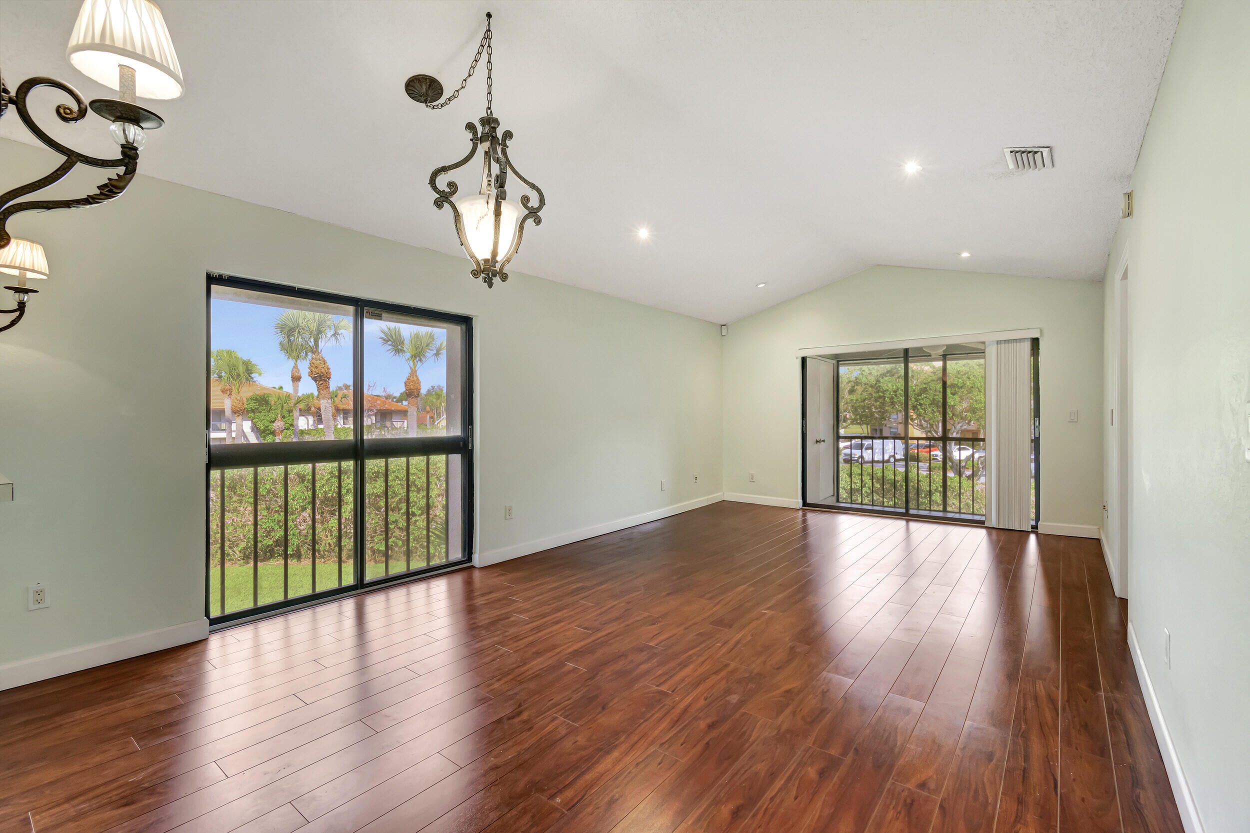 351 Club Circle 207, Boca Raton, FL 33487, Boca Raton
