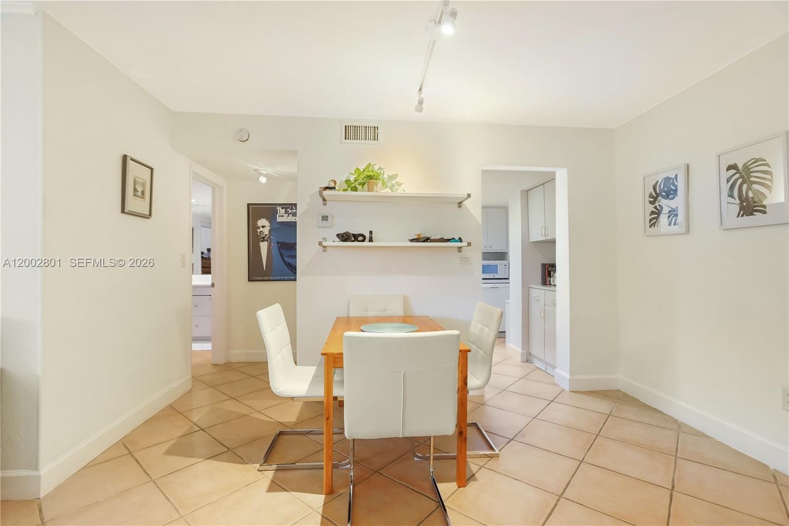1205 Mariposa Avenue 102, Coral Gables, FL 33146 photo 3