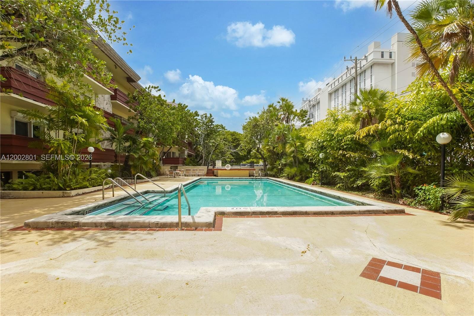 1205 Mariposa Avenue 102, Coral Gables, FL 33146 photo 7