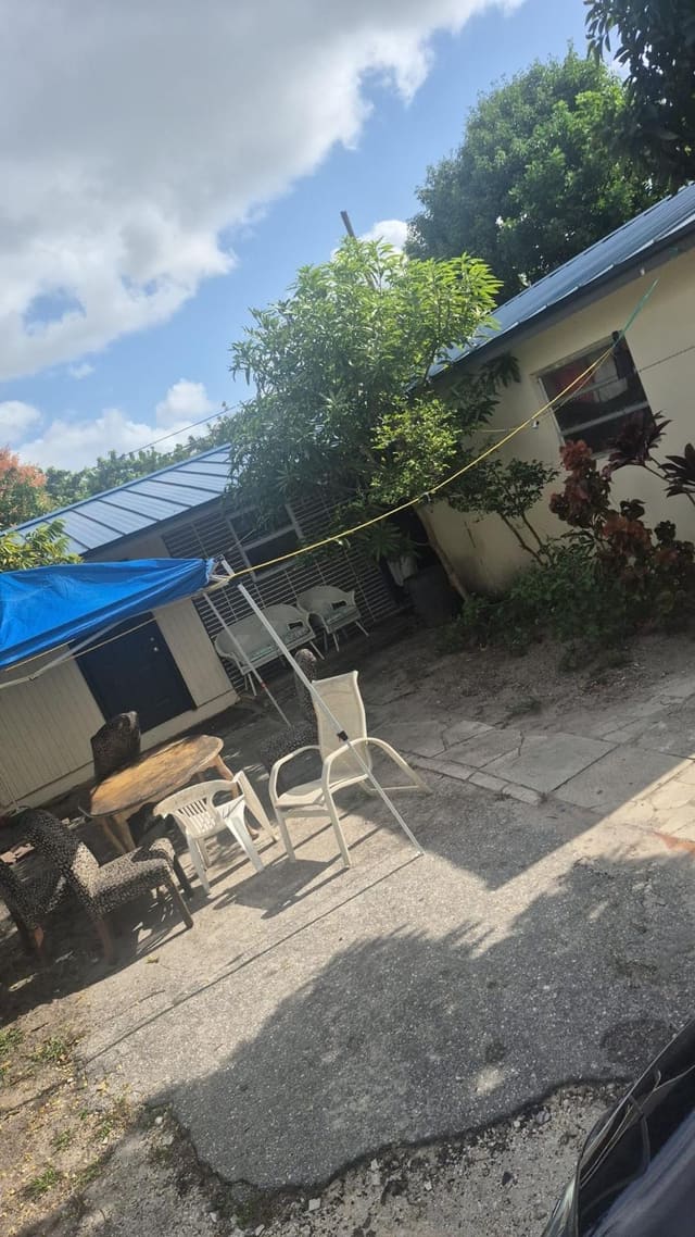 554 Vossler Avenue, sold in Lake Belvedere Estates, West Palm Beach, FL