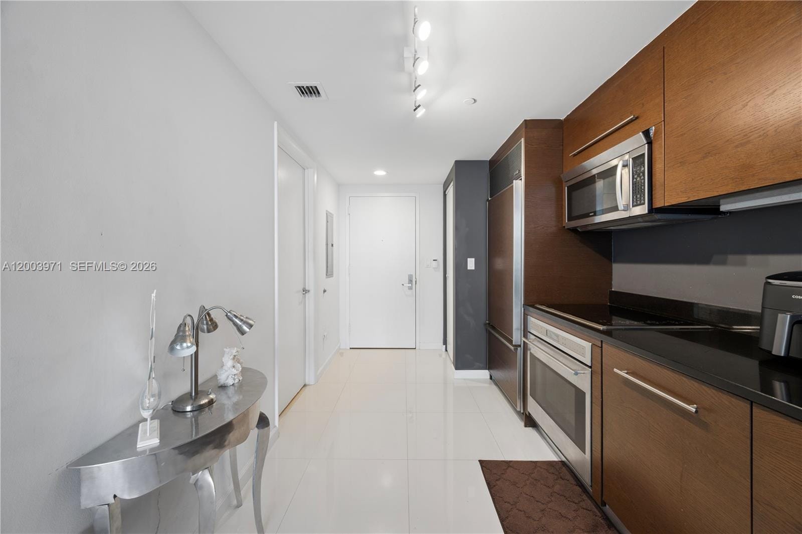 465 Brickell Avenue 3804 — photo 9