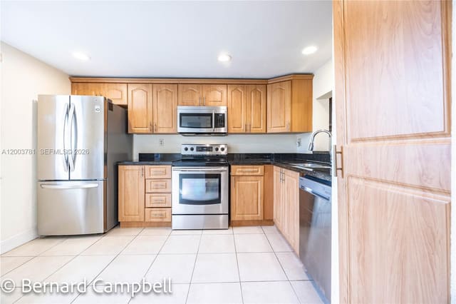 3940 Inverrary Boulevard 403-A, Lauderhill, FL 33319