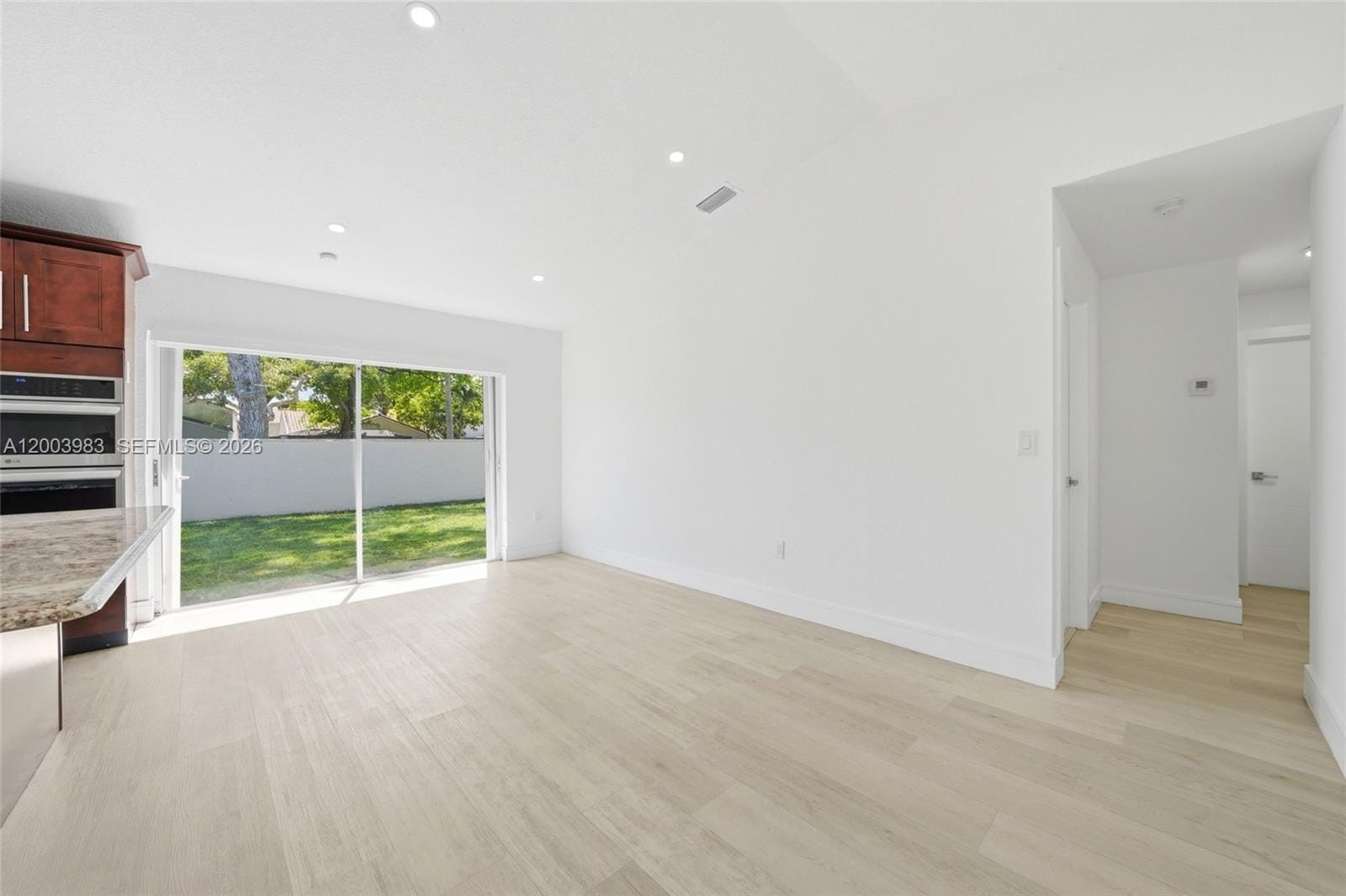 6136 NW 181st Terr Circle W, Hialeah, FL 33015 photo 8