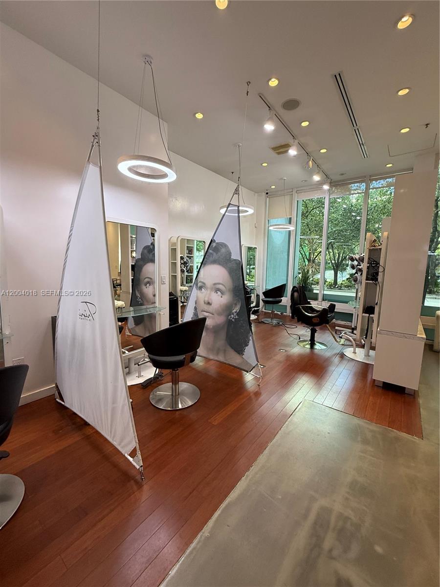 Beauty Salon & Spa In Brickell, Miami, FL 33131, Miami