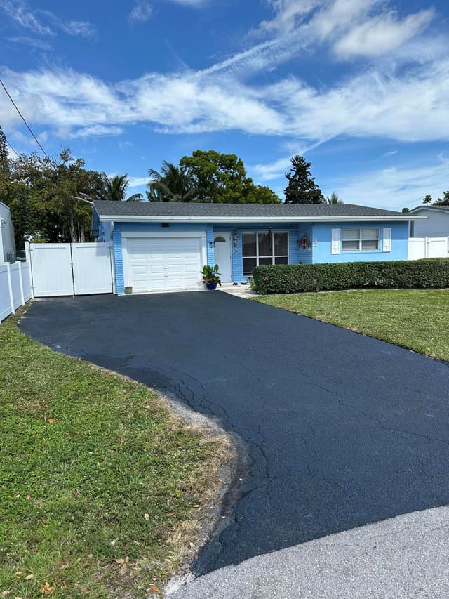 821 NW 33rd Street, sold in Lloyd Estates, Oakland Park, FL