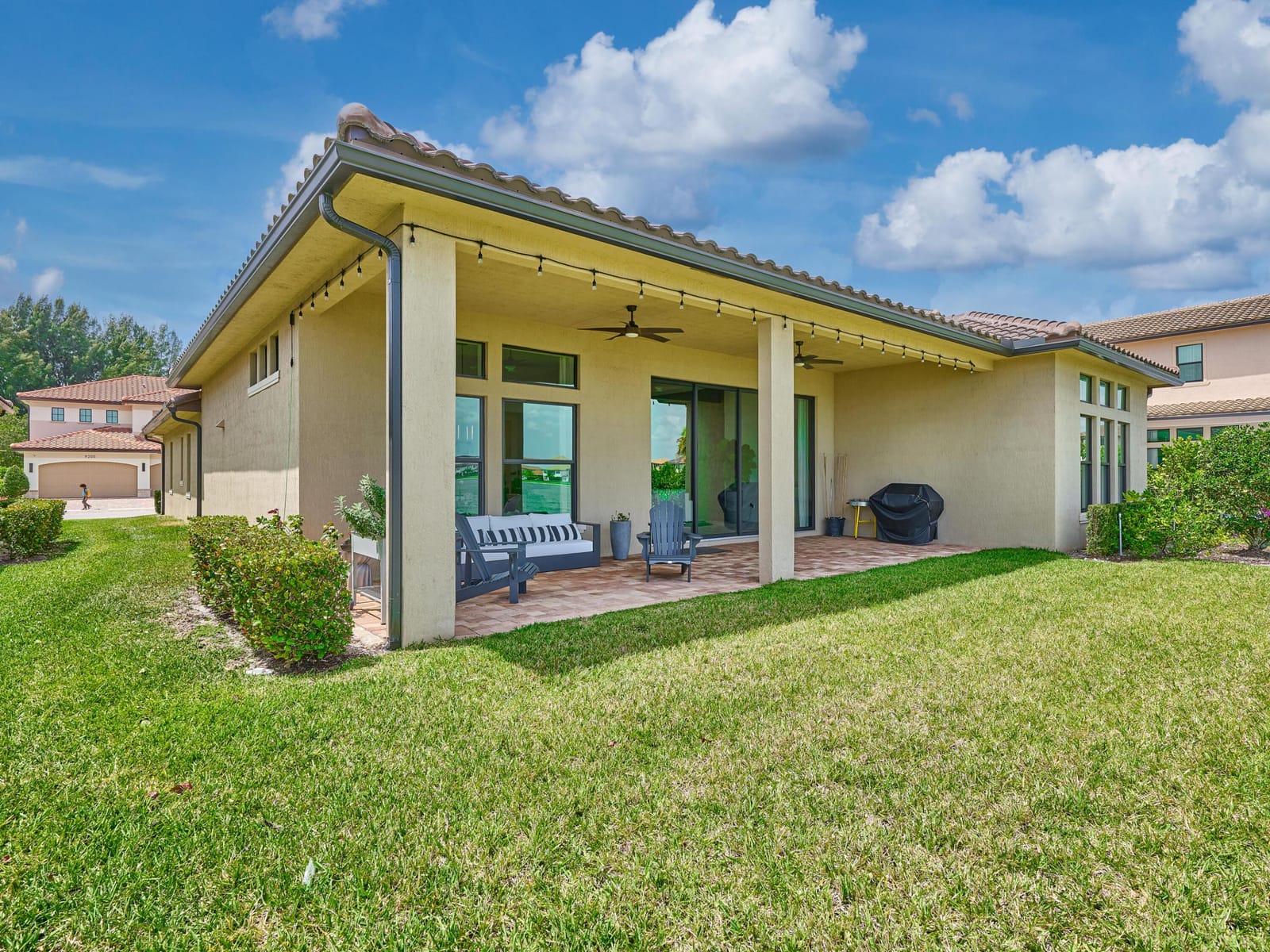 9210 W Parkland Bay Trail, Parkland, FL 33076 photo 4
