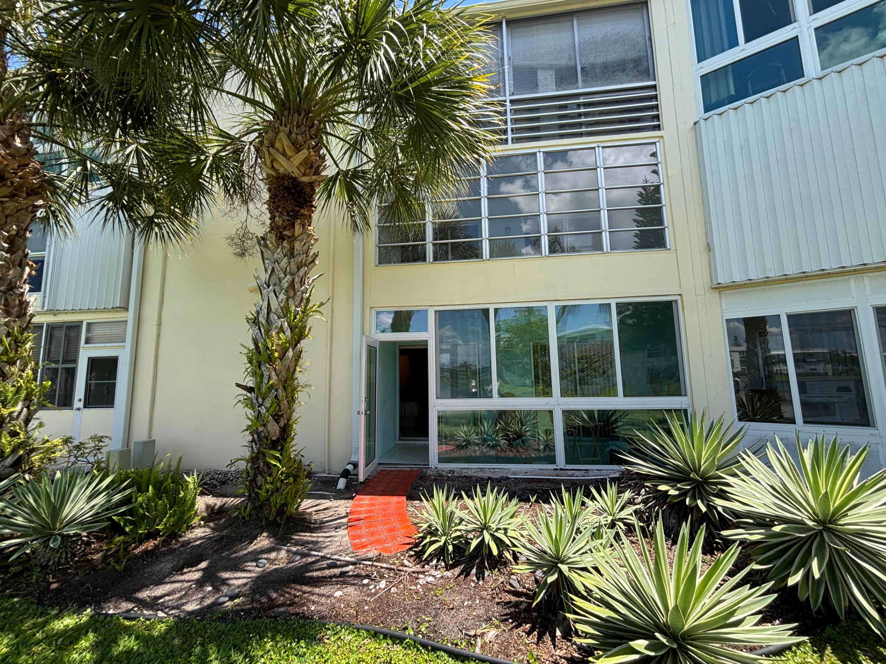 105 E Wellington 105, West Palm Beach, FL 33417, West Palm Beach