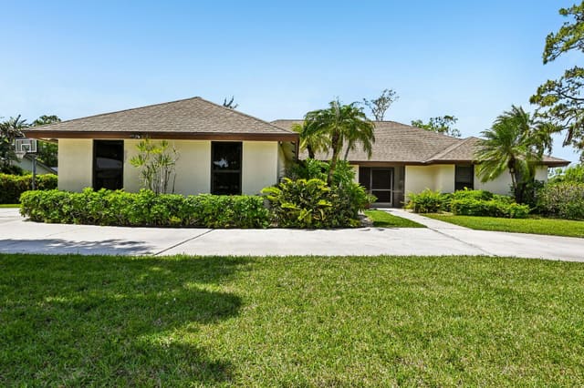 15220 Cedar Bluff Place, sold in Meadow Wood Of The Landings At Wellingto, Wellington, FL
