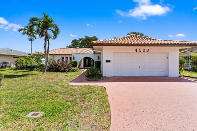 4508 King Palm Drive, sold in Woodlands Sec Seven, Tamarac, FL