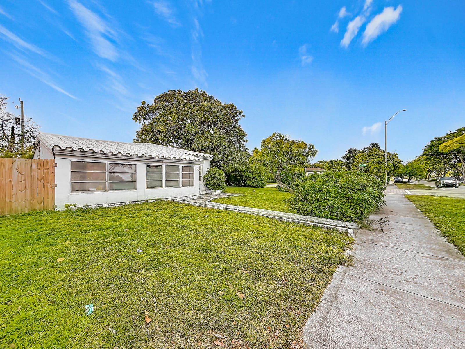 17590 NE 19th Avenue, North Miami Beach, FL 33162 photo 3