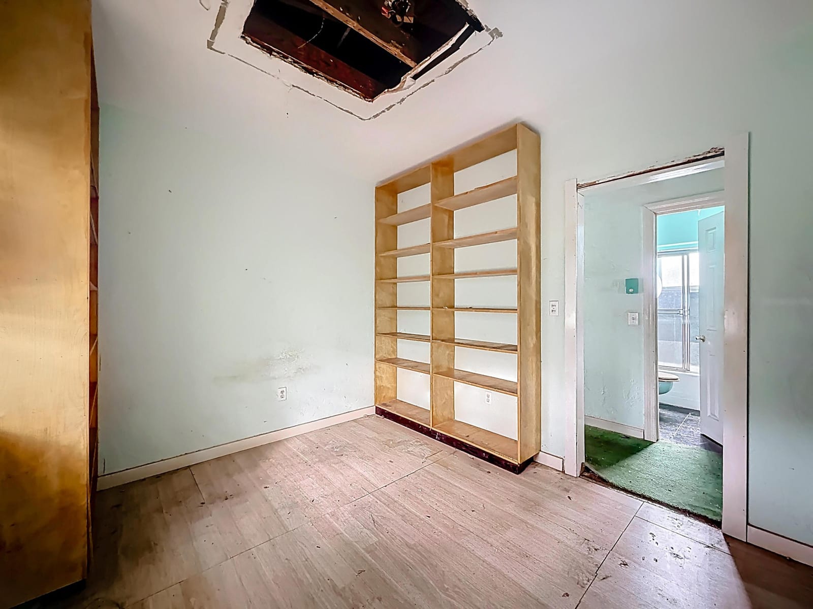 17590 NE 19th Avenue, North Miami Beach, FL 33162 photo 23