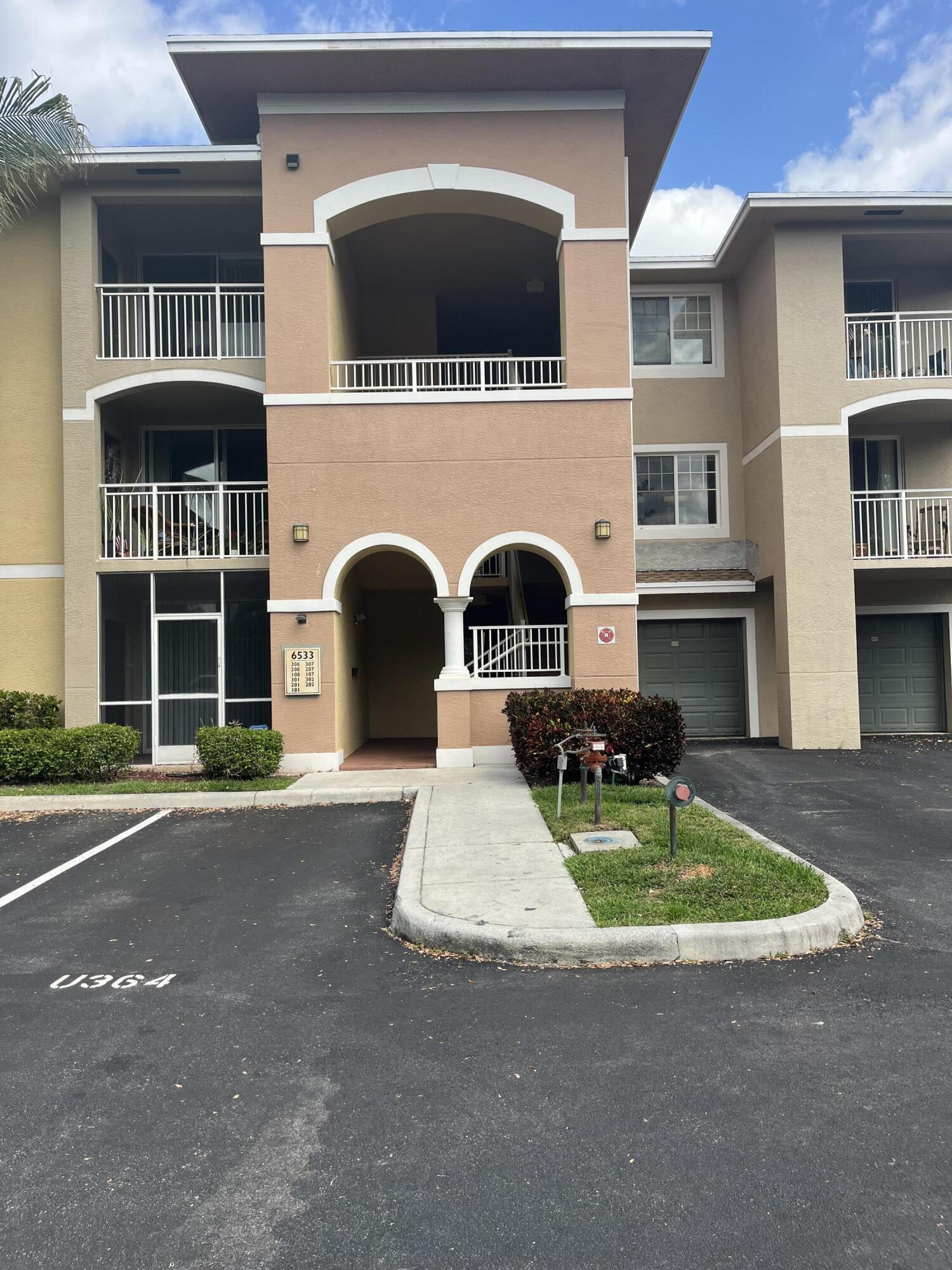 6533 Emerald Dunes Drive 301, West Palm Beach, FL 33411, West Palm Beach