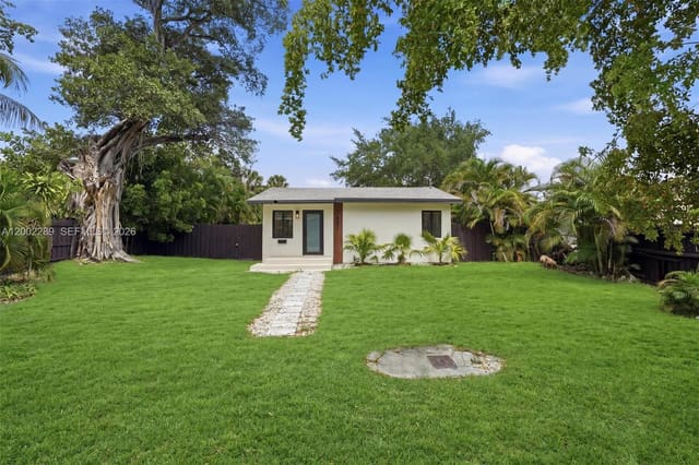 1621 SW 11th Court, Fort Lauderdale, FL 33312
