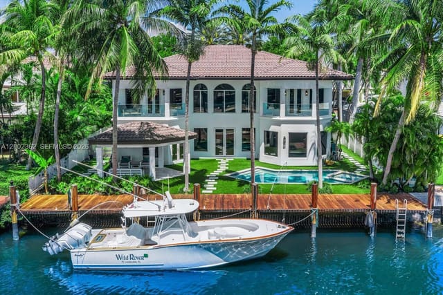 2614 Castilla Isle, sold in Lauderdale Shores Reamen, Fort Lauderdale, FL