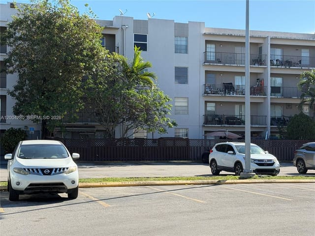 5755 W 20th Avenue 308, Hialeah, FL 33012
