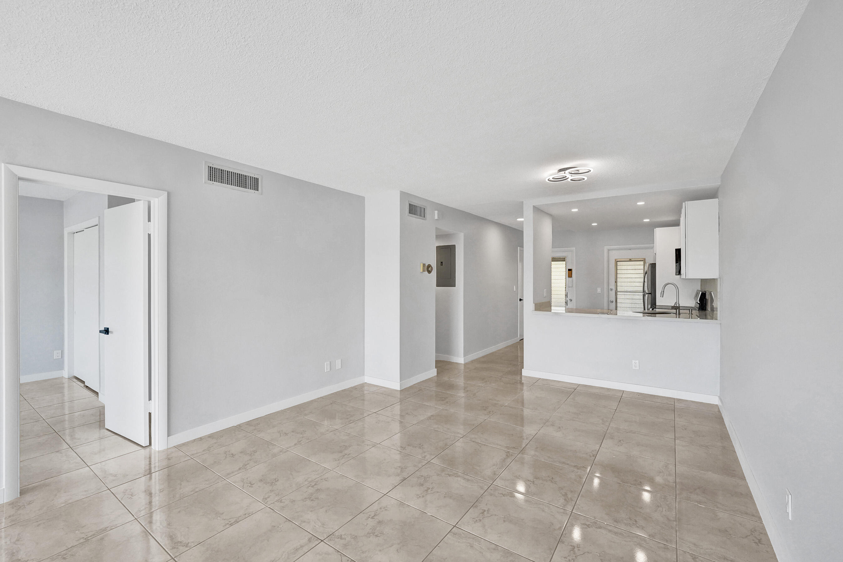 455 Paradise Isle Boulevard 305, Hallandale Beach, FL 33009, Hallandale Beach