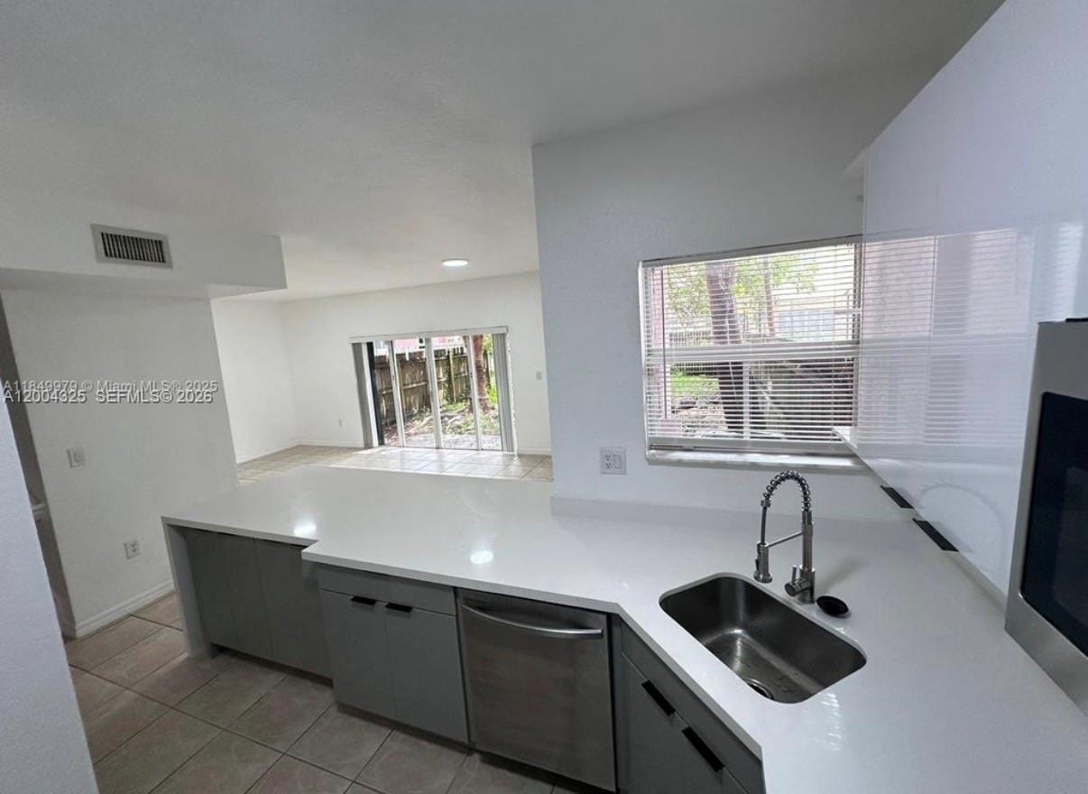 941 SW 6th Place — photo 7