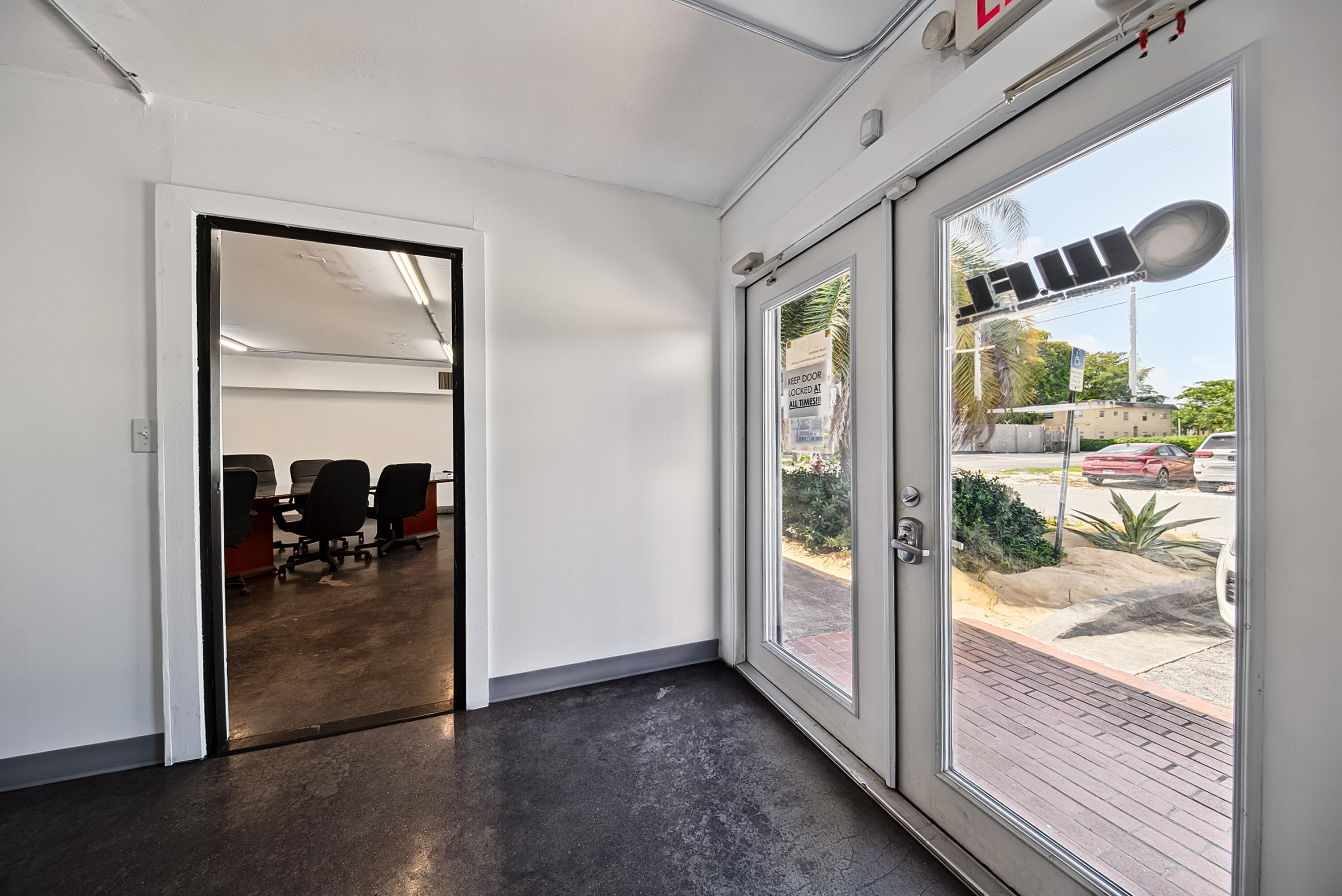936 NW 1st Street, Fort Lauderdale, FL 33311 photo 30