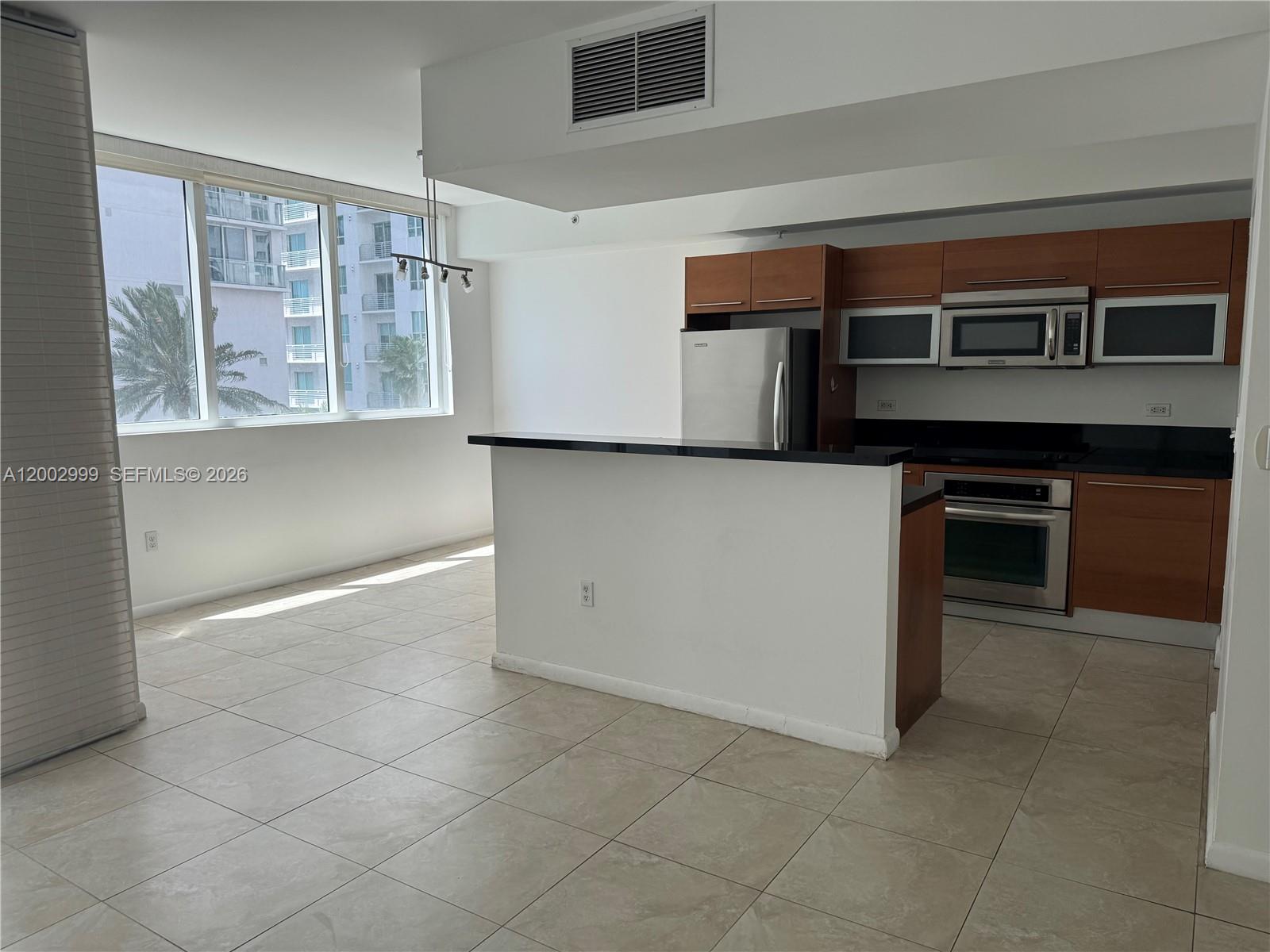 253 NE 2nd Street 1108, Miami, FL 33132, Miami
