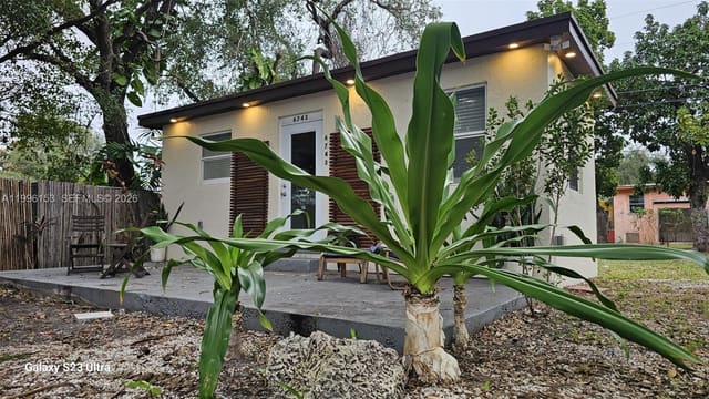 6743 NW 4th Avenue, Miami, FL 33150