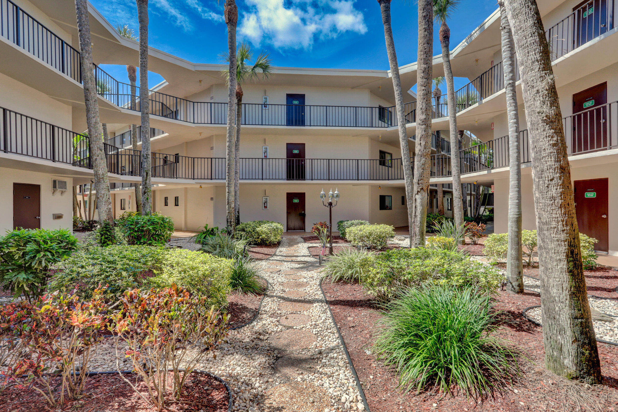 5370 Las Verdes Circle 324, Delray Beach, FL 33484, Delray Beach