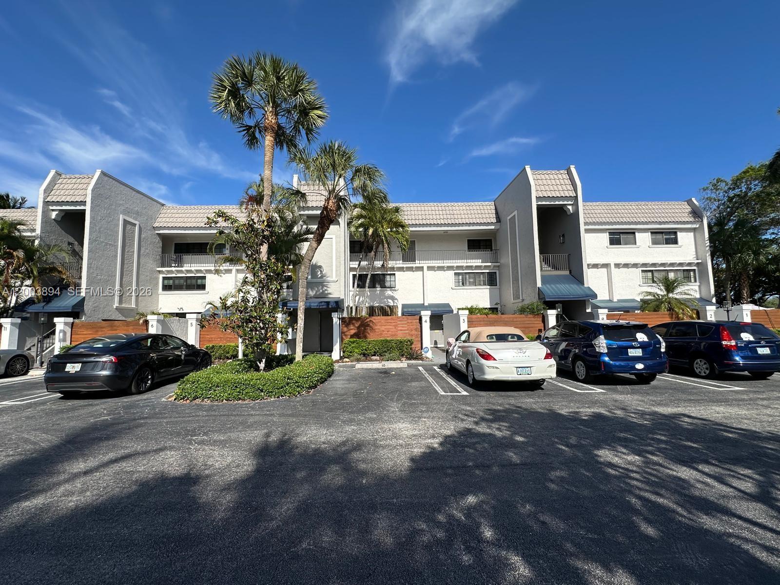 801 Palm Trail 10, Delray Beach, FL 33483, Delray Beach