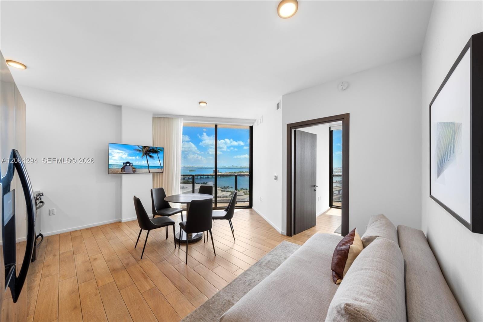 398 NE 5th Street 1809, Miami, FL 33132 photo 7