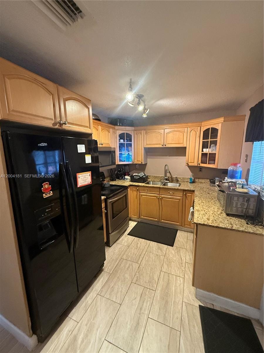 1701 NW 6th Avenue — photo 9
