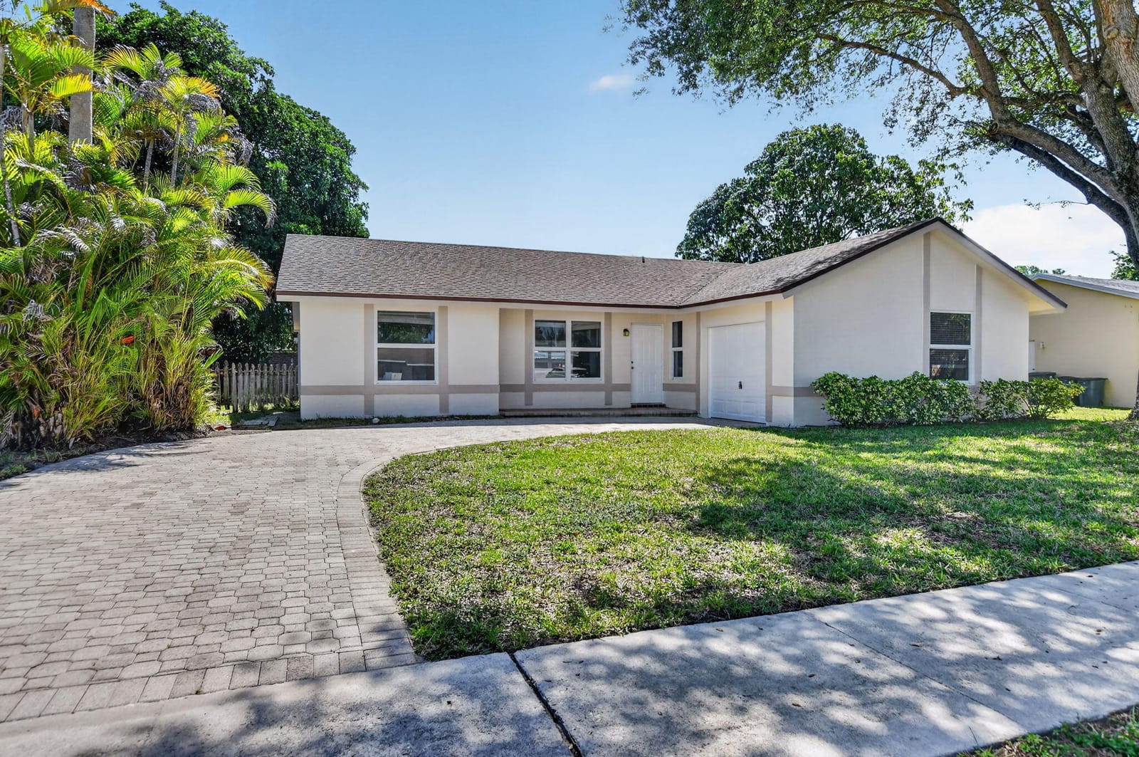 19486 Delaware Circle, Boca Raton, FL 33434 photo 2