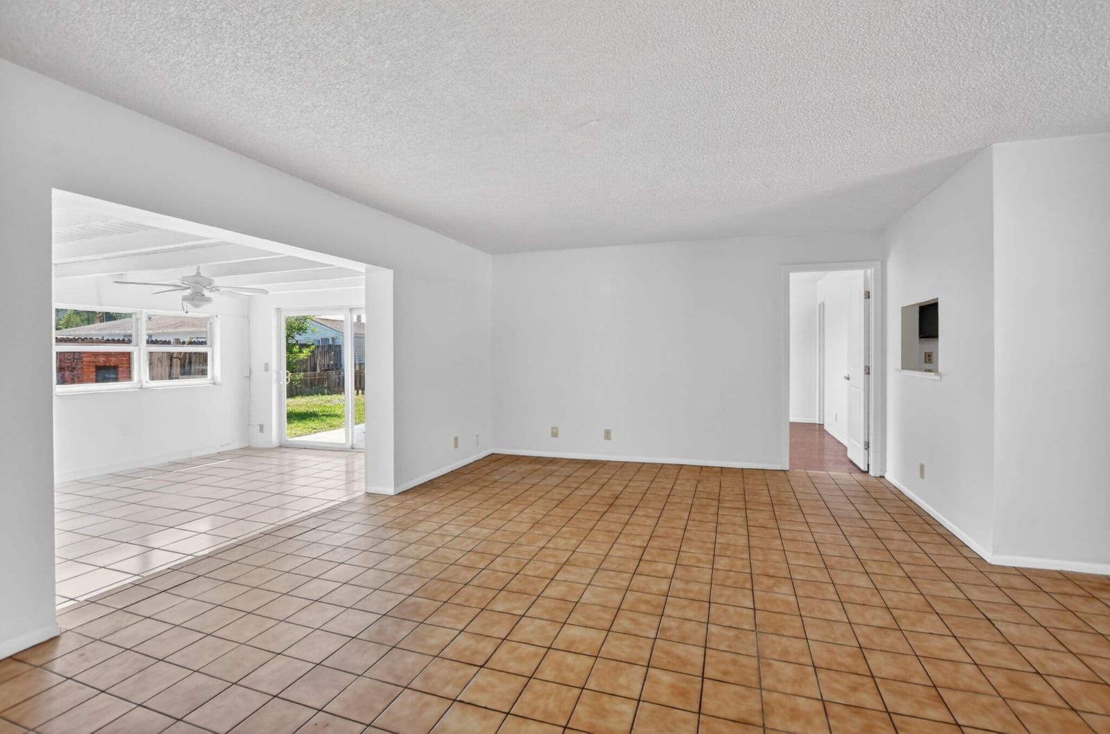 19486 Delaware Circle, Boca Raton, FL 33434 photo 10