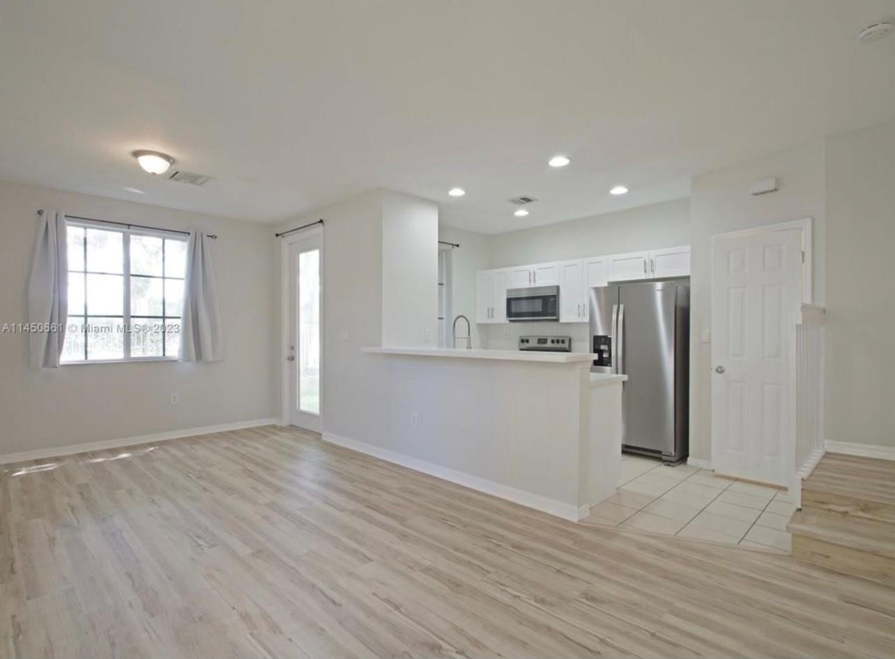 6030 SW 19th Place, North Lauderdale, FL 33068, North Lauderdale