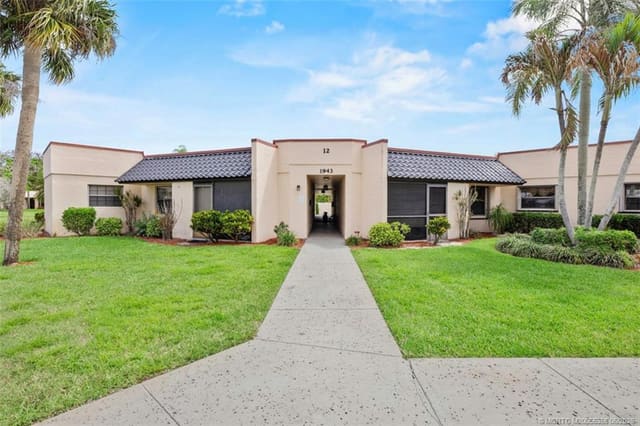1943 NE Collins Circle 50, Jensen Beach, FL 34957