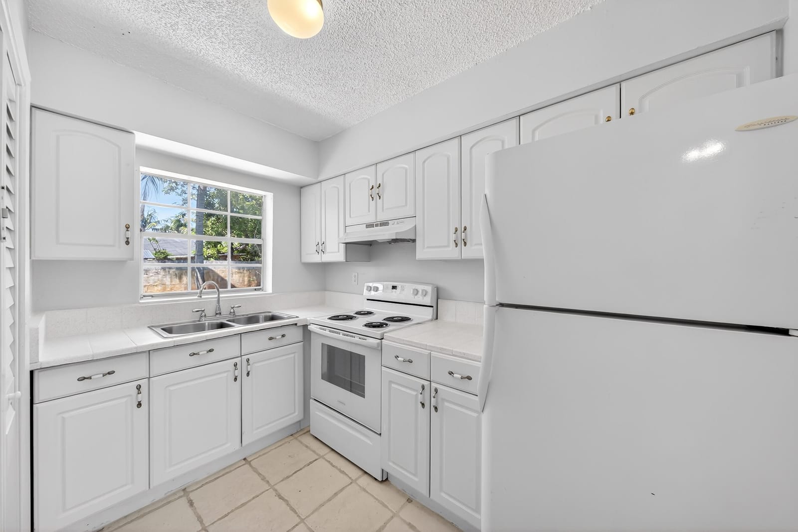 121 NW 56th Court 1-2 — photo 4