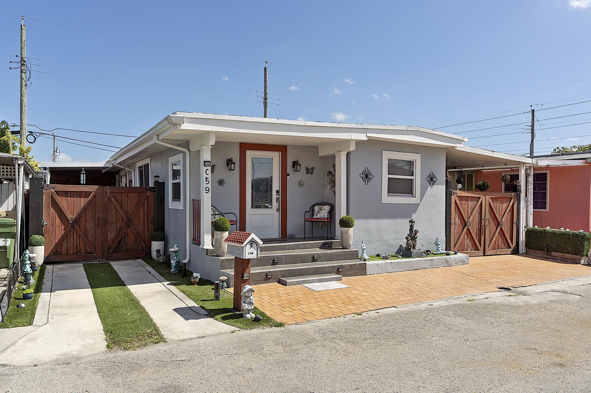 3205 W 16th Avenue, Hialeah, FL 33012, Hialeah