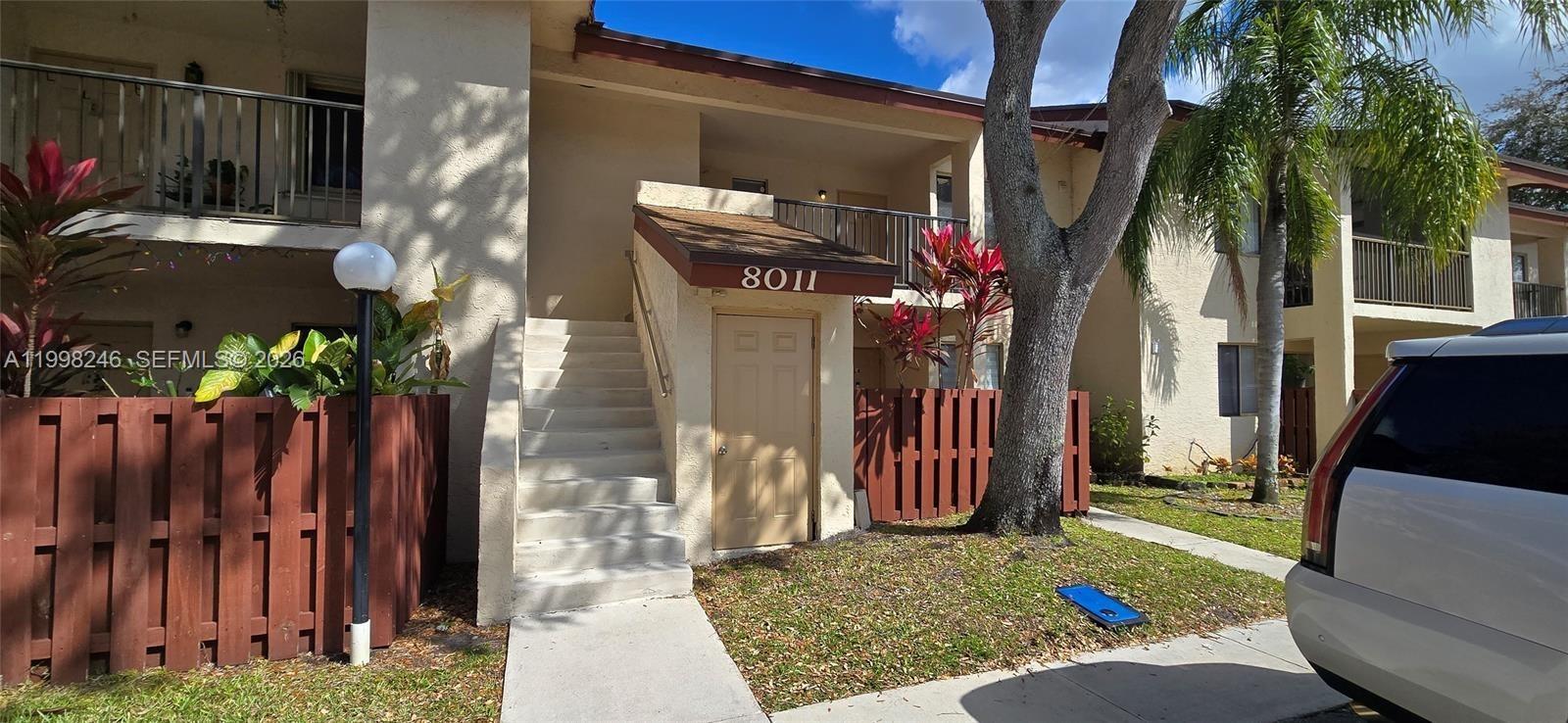 8011 Southgate Boulevard L8, North Lauderdale, FL 33068, North Lauderdale